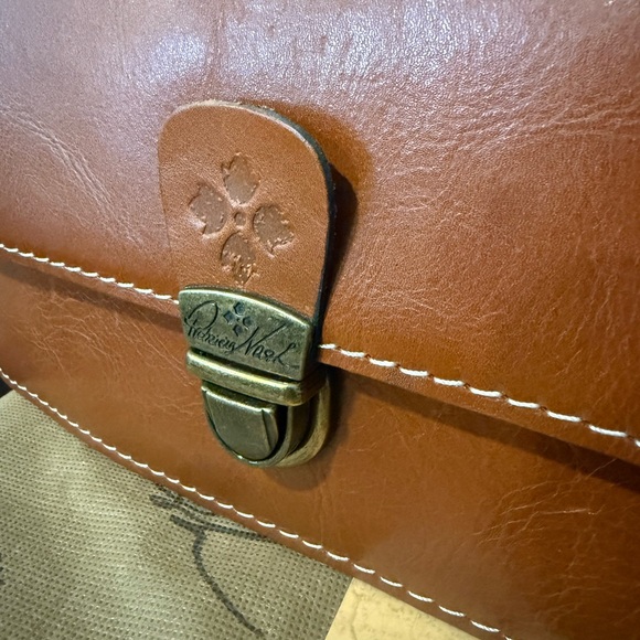 Patricia Nash Tan Lanza Crossbody Organizer - Picture 4 of 10